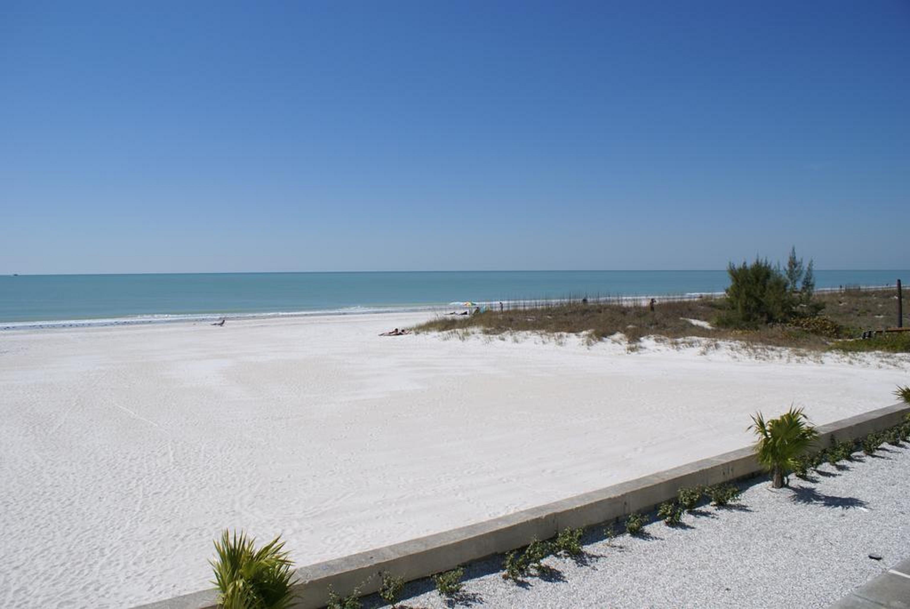Barefoot Beach Club St. Pete Beach Exteriör bild
