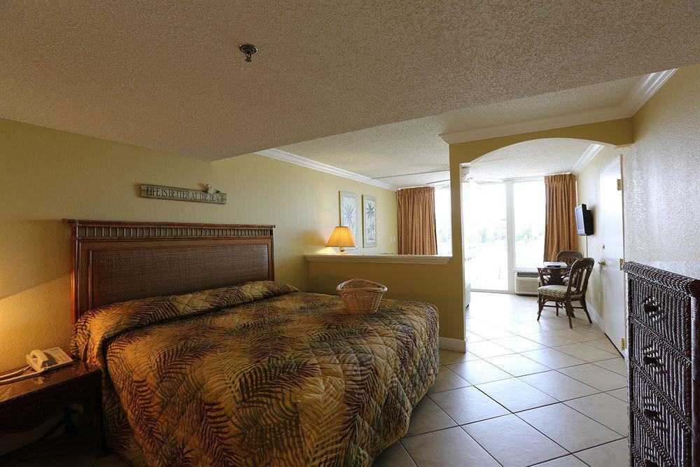 Barefoot Beach Club St. Pete Beach Exteriör bild