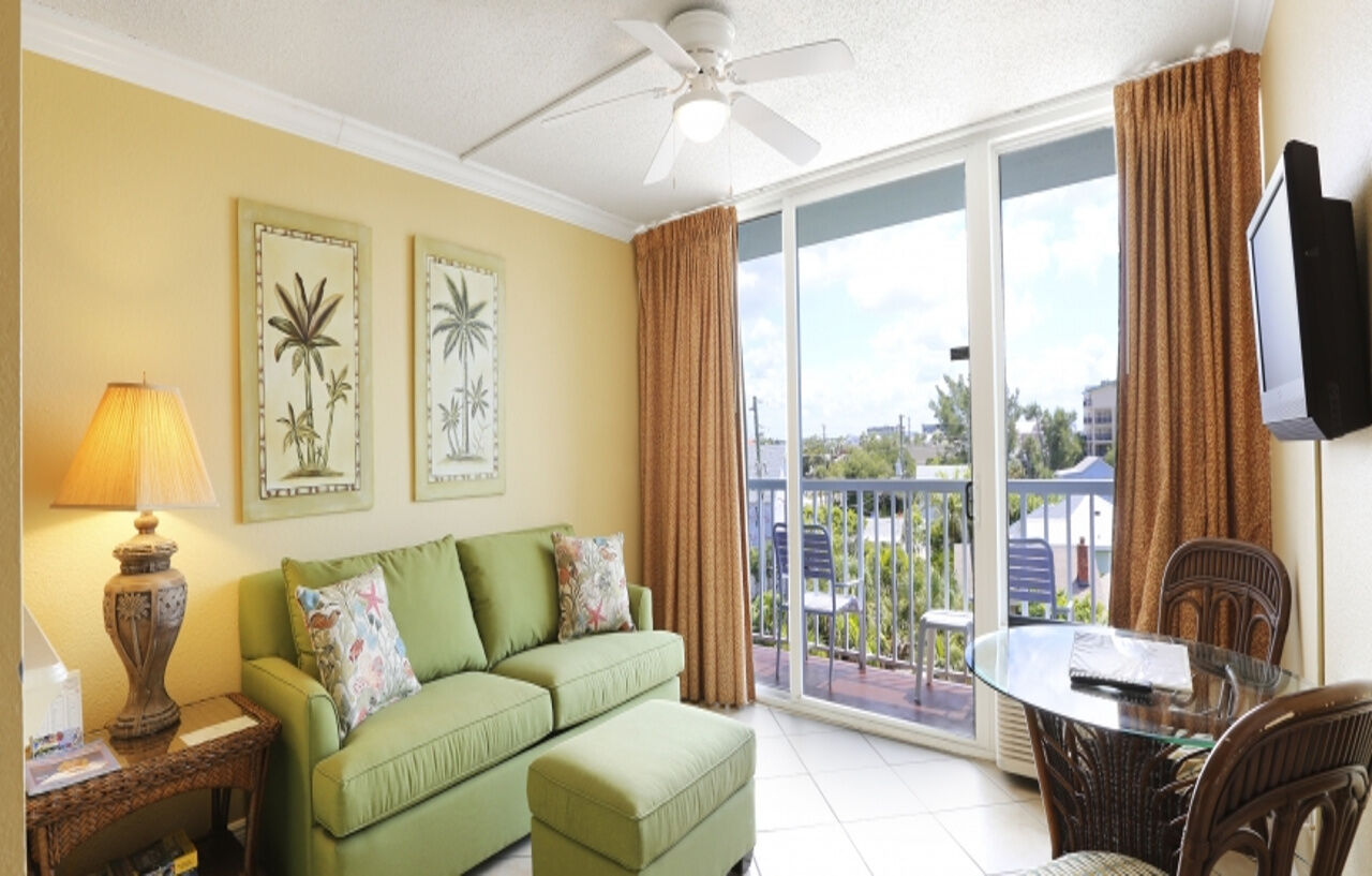 Barefoot Beach Club St. Pete Beach Exteriör bild